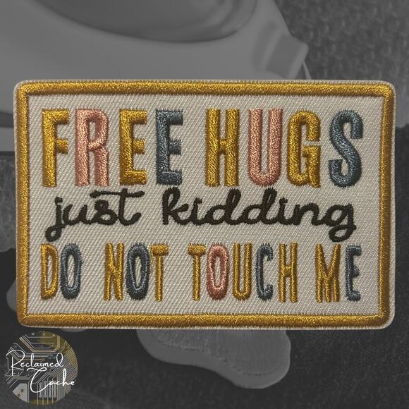 Free Hugs Iron On Patch - Picture 1 of 3